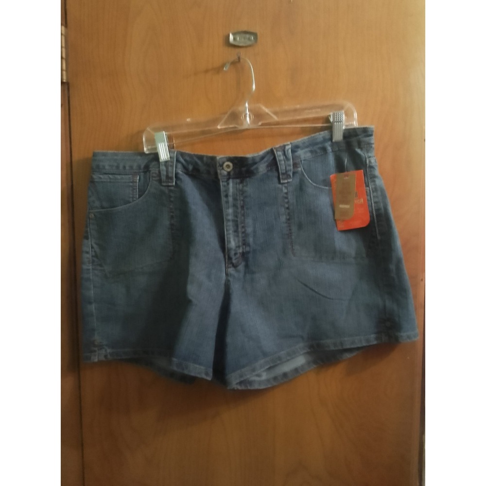 Woman's Faded Glory Stretch Mid Rise Denim Jeans Shorts New With Tags Size 18...